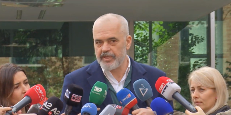 Çfarë thoshte Rama dy vite më parë: Asnjëherë kampe refugjatësh në Shqipëri (VIDEO)