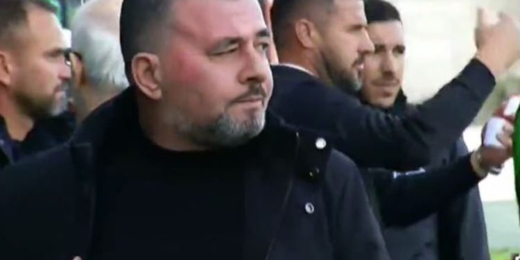 Futbollisti humbi jetën në fushë, presidenti i Egnatias mezi i mban lotët