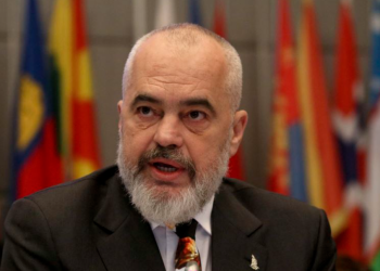 “Do t’ju dalë një robot”! Çfarë paralajmëron Rama për 2024