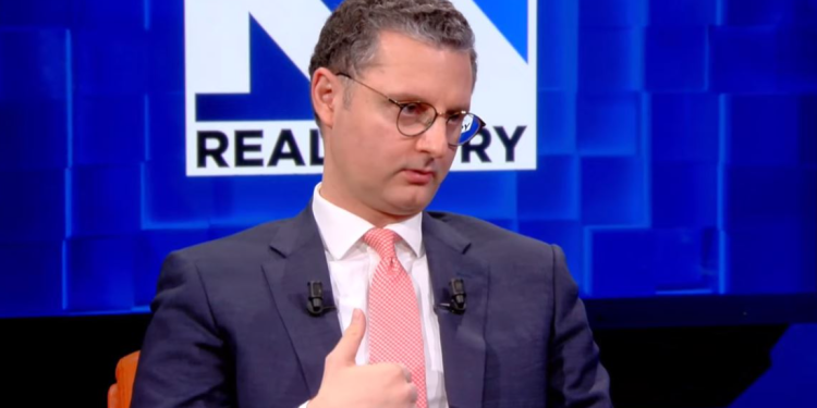 Ministri i Financave tregon se kur do të fillojë rritja e rrogave