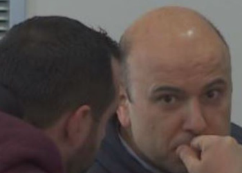 Rrëfime nga burgu/ Dhëndri Berishës tregon historinë e Landit nga Tepelena