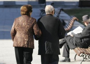 Rritje të pensioneve nuk ka, qeveria jep dhuratë për festa… vetëm 5 mijë lekë. Ja kur nis shpërndarja