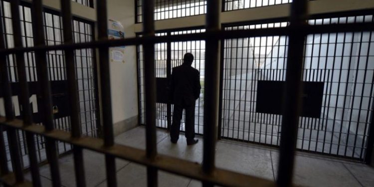 Qeveria hap burgjet, ja sa përfitojnë nga amnistia