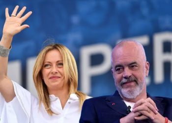 "Ma propozoi Meloni...", Rama tregon si nisi diskutimi për kamp refugjatësh në Shqipëri