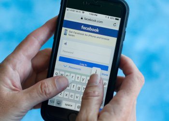 Gruaja nga Gjirokastra denoncon në polici: Dikush ka hyrë pa autorizim në llogaritë e vëllait tim