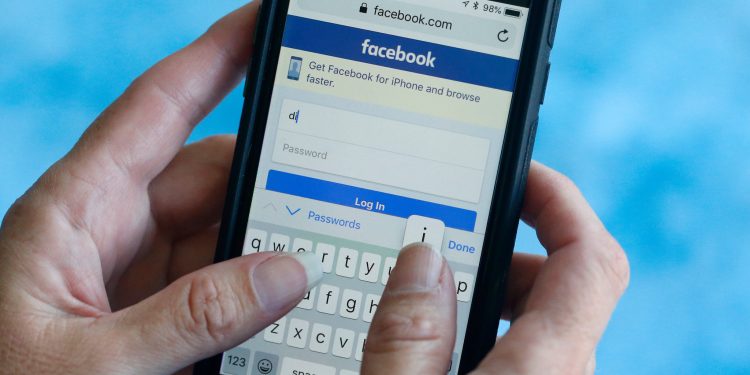 Gruaja nga Gjirokastra denoncon në polici: Dikush ka hyrë pa autorizim në llogaritë e vëllait tim