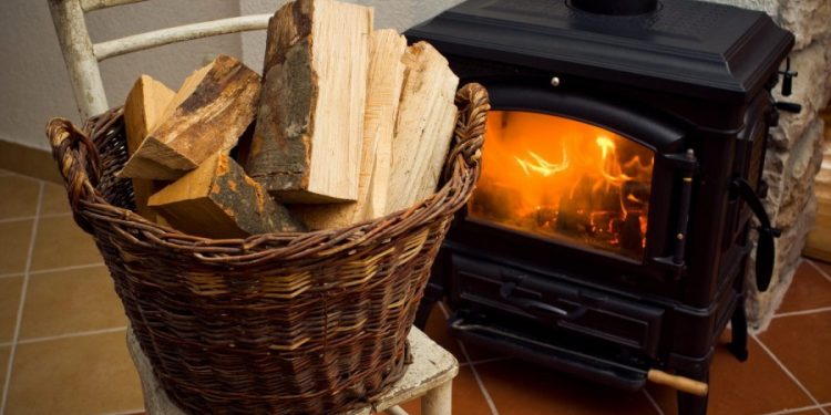 Me çfarë ngrohen shqiptarët?