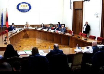 Arrestimi i Berishës, Enkelejd Alibeaj bashkon votat me PS