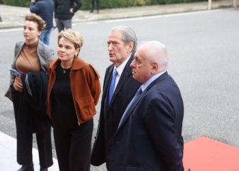 Mos u bëni pjesë e këtij pisllëku të madh. Lërini të korruptuarit të përballen vetë me drejtësinë