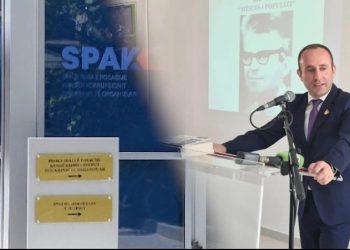 Fshehu dënimin në Greqi, SPAK merr të pandehur kryebashkiakun e Kuçovës