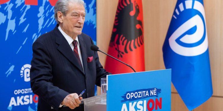 Berisha: Edhe në 97-n armiqtë e mi donin të më shfarosnin, por me 30 vetë i munda ata