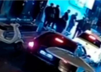 Pamje të rënda nga Athina/ Shqiptari qëllon me pistoletë 3 të rinj nga Kreta (VIDEO)