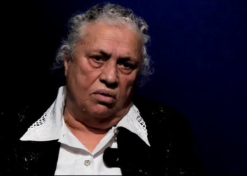 Historia e rrallë e Zoje Delisë: Isha 6 vjeç kur më futi në birucë polici i Tepelenës