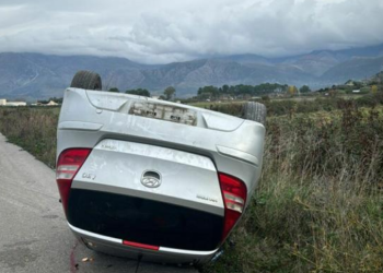 Aksident në aksin Sarandë-Delvinë, plagoset 23-vjeçari