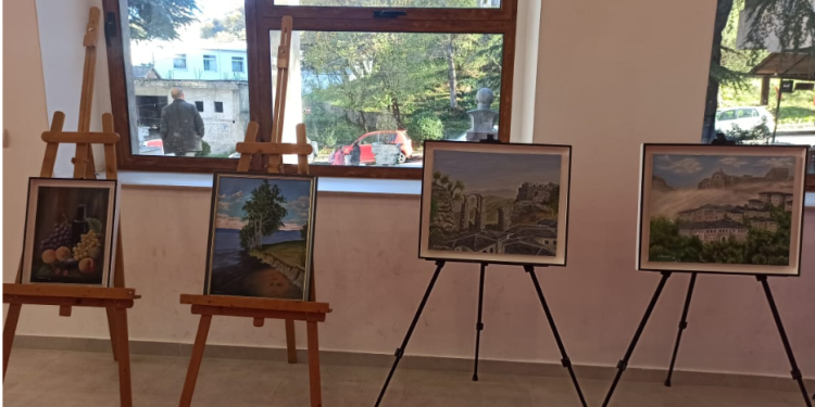 Mjeku gjirokastrit, Sedat Shameti, hap ekspozitën e tij me piktura (FOTO)