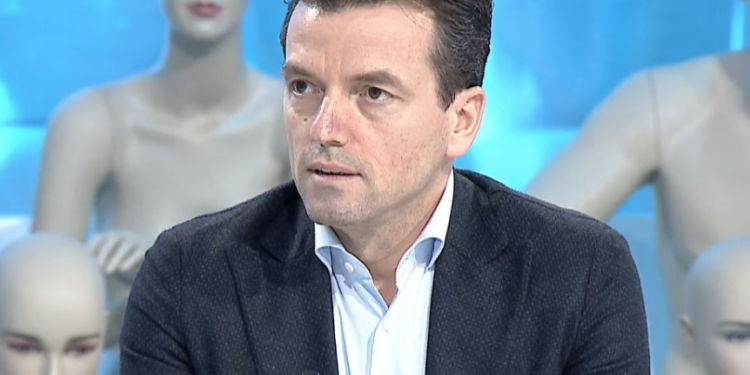 Agron Shehaj: Shqipëria ka nevojë për alternativë të vërtetë dhe politikanë të besueshëm