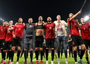 Qeveria jep 200 milionë lekë bonus për Kombëtaren