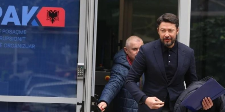 Shkëlzen Berisha: Kjo është skandal, në mëngjes thirret djali, në mesditë babai. Ç’punë kam unë me Gërdecin?