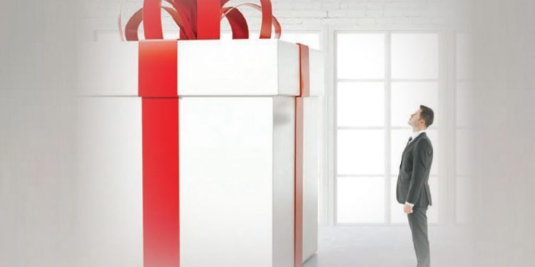 Vit i ri me taksa të reja për profesionistët e lirë, si po goditet shtresa e mesme