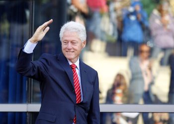 Bill Clinton: Shqipëria një shembull suksesi, uroj që e gjithë bota ta vizitojë