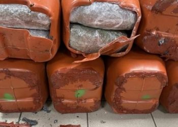 Bidona të mbushur me drogë, arrestohen dy shqiptarë në Selanik