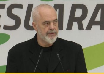 Rama thirrje të rinjve të mos emigrojnë: Ku e gjen kohën për kafe e muhabet në Gjermani?! Edhe turkja është lëng gështenjash