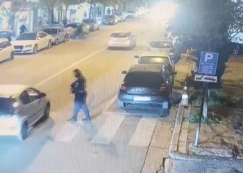 Pamje të rënda/ Momenti kur aksidentohet polici në Durrës (VIDEO)