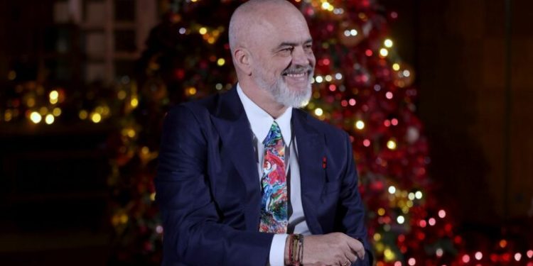 “Jam Edi Rama, prapa më vjen historia dhe Viti i Ri 2030!”, kryeministri uron shqiptarët si asnjëherë më parë (VIDEO)