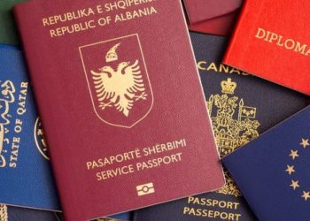 Pasaportat më të fuqishme dhe më të “pavlefshme” në botë, ku renditet Shqipëria