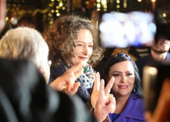 Vajza e Berishës tregon se si i kalon i ati ditët e arrestit shtëpiak: Punë non-stop