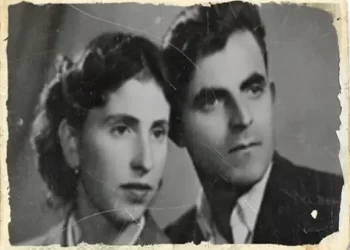 Oficeri rebel nga Tepelena dashurohet me vajzën e internuar, historia e rrallë e Nicës dhe Zemanit tronditi regjimin komunist