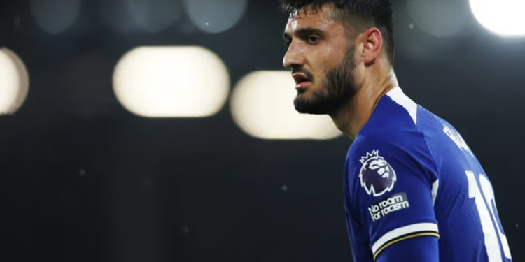 Gazeta britanike: Chelsea nxjerr në shitje Armando Brojën!