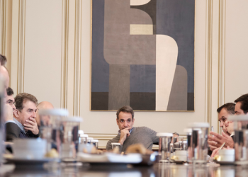 Mitsotakis ndryshon totalisht kupolën e ushtrisë greke