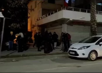 Tërmeti në Lushnje, banorët e tmerruar dolën nga banesat