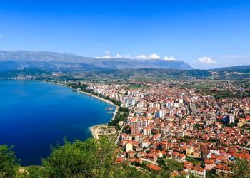 Historia e pazakontë/ Jetonin në të njëjtën shtëpi, 29-vjeçari prej dy vitesh në lidhje me vajzën e mitur të njerkës së tij