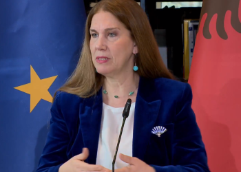 Kumbaro: Turizmi, ka qenë ambasadori ynë më i mirë. Erdhën pushues nga e gjithë bota