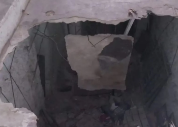 E frikshme në Selanik/ Toka u hap dhe përpiu dy të rinj në qendër të qytetit