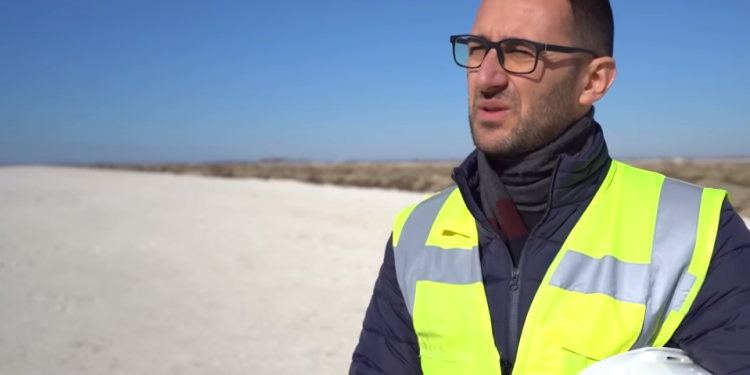 Të pathënat e aeroportit të Vlorës, inxhinieri rrëfen detajet e projektit gjigant. Ja kur do të kryhet fluturimi i parë (VIDEO)