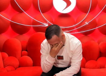 Mes vështirësive ekonomike dhe sëmundjes së babait, historia prekëse e Elvisit në Big Brother