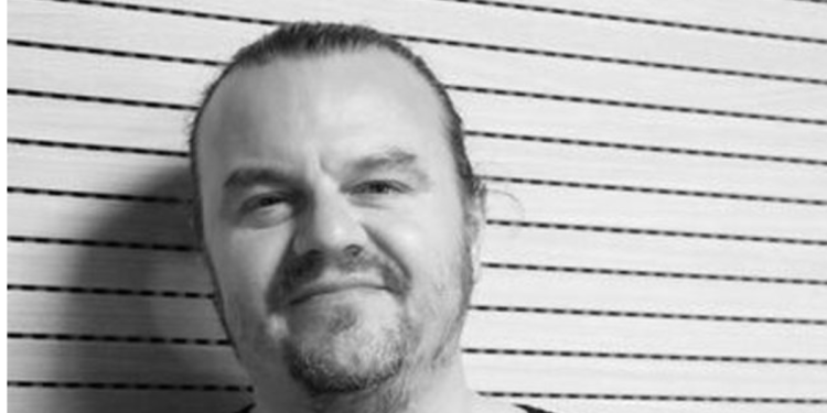 Aktori i humorit: Dikur vendosja semaforë në Astir, puna është nder!