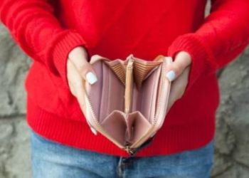 Kjo është mosha kur ju zbrazen xhepat