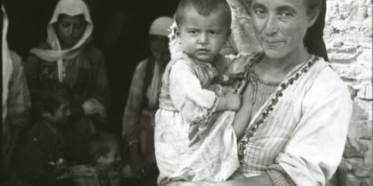 Deputetja e Sarandës kujton viktimat e Holokaustit dhe genocidin ndaj çamëve