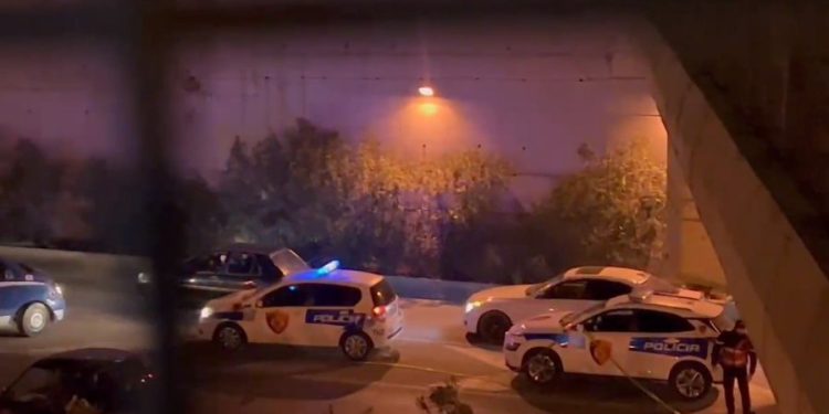 VIDEO/ Kris arma në Tiranë, kush është i riu që mbeti i plagosur (Emri)