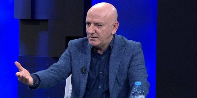Bejko: Nëse Argita Berisha thotë që është shtresë e mesme, i bie që unë jam në varfëri ekstreme