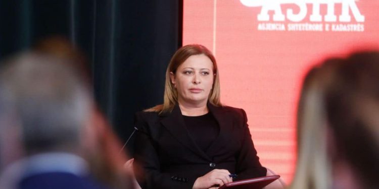 Dallëndyshe Bici refuzon mandatin e Arben Ahmetajt, ja kush do të jetë deputeti i ri i PS