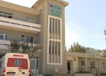 Hodhën mbetjet spitalore në vend të papërshtatshëm, procedohen penalisht 4 infermierë në Delvinë