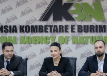 Balluku prezanton drejtorin e ri të AKBN