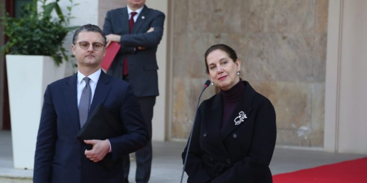 Ndryshon ligji për turizmin, Kumbaro: Fokus formalizimi dhe lehtësimi i procedurave për bizneset