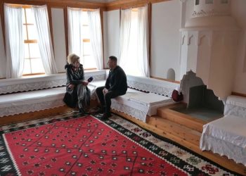 Shtëpia e Kadaresë në Gjirokastër kthehet në një pikë reference për dashamirësit e kulturës shqiptare