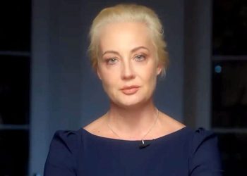 Gruaja e Navalnyt sfidon Putin: Do vazhdoj rrugën e burrit tim (VIDEO)